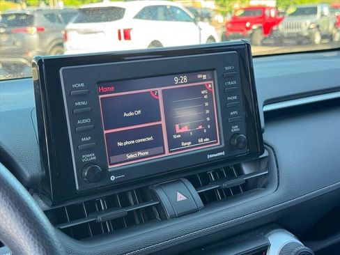 Used 2021 Toyota RAV4 LE AWD/4WD image 25
