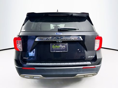 Used 2023 Ford Explorer XLT w/ Equipment Group 202A image 7