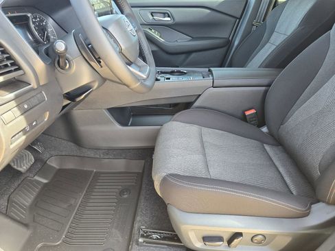 New 2026 Nissan Rogue SV image 12