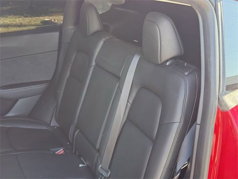 Used 2021 Tesla Model Y Long Range image 27