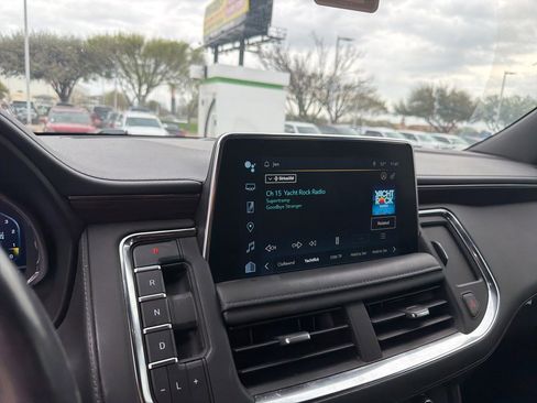 Used 2022 Chevrolet Tahoe LT w/ Luxury Package image 14