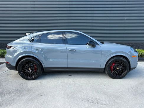 Used 2025 Porsche Cayenne S image 10