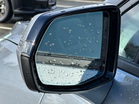 Used 2025 Chevrolet Blazer RS image 55