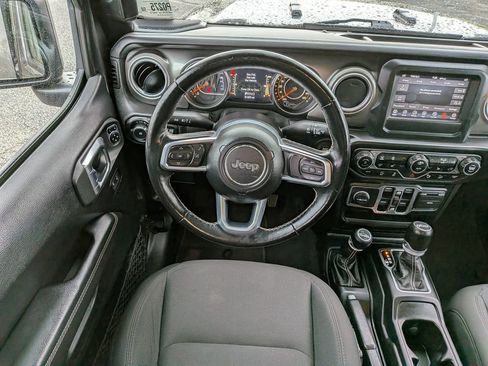 Used 2020 Jeep Wrangler Unlimited Sahara w/ Safety Group image 18