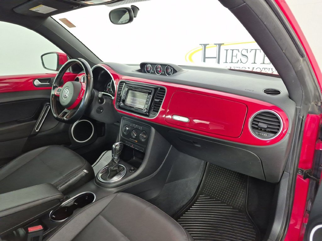 Used 2014 Volkswagen Beetle TDI FWD image 30
