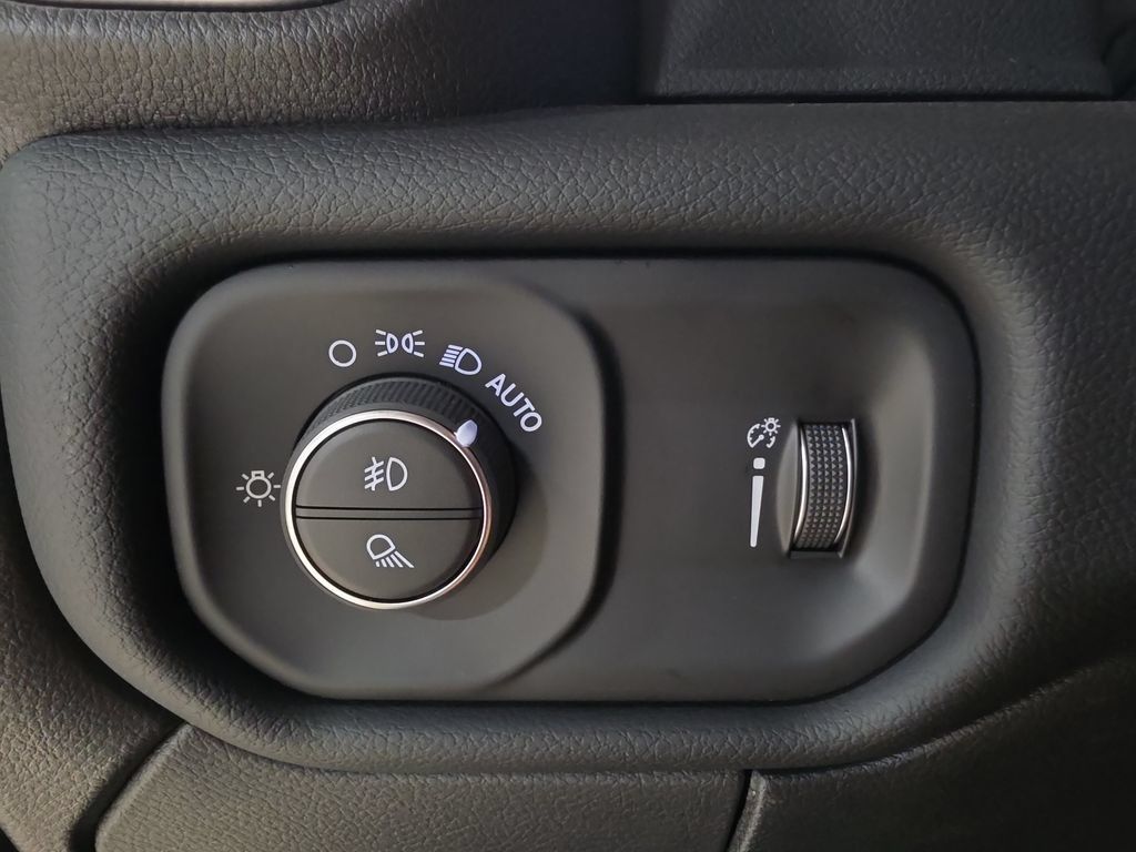 New 2027 RAM 3500 Big Horn AWD/4WD image 22