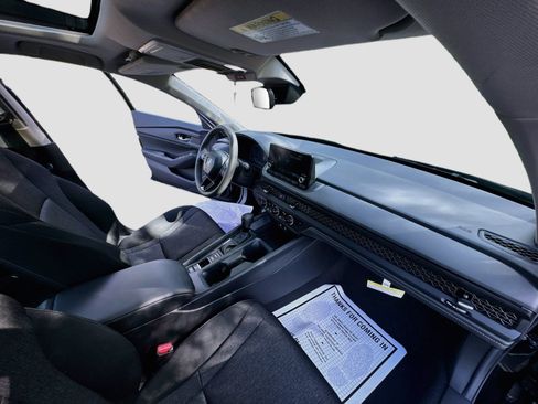 Used 2025 Honda Accord SE image 29