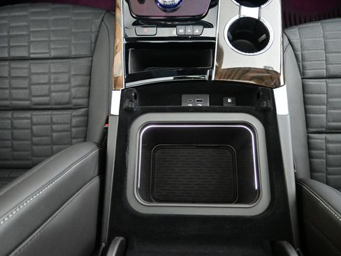 Used 2025 Cadillac Escalade Sport Platinum image 32