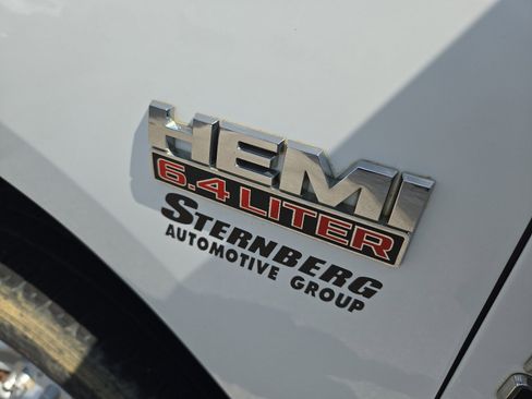 Used 2018 RAM 3500 Tradesman image 7