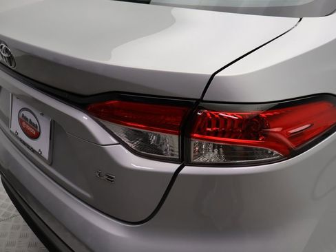 Used 2024 Toyota Corolla LE FWD image 9