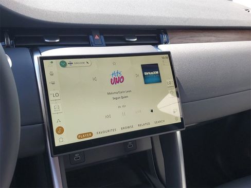 Certified 2024 Land Rover Discovery Sport S image 8