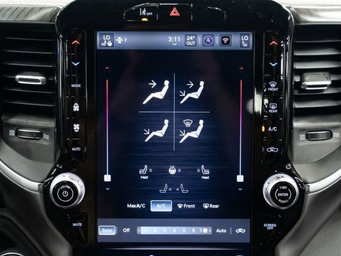 New 2026 RAM 1500 4x4 Crew Cab image 12