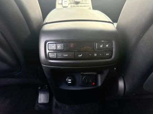 Used 2022 Hyundai Palisade Limited AWD/4WD image 14
