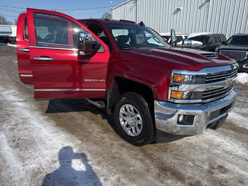 Used 2019 Chevrolet Silverado 2500 LTZ w/ Duramax Plus Package image 35
