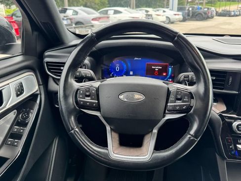 Used 2021 Ford Explorer Platinum w/ Equipment Group 601A AWD/4WD image 15