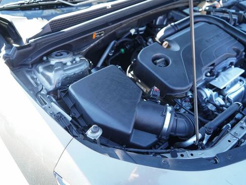 Used 2020 Chevrolet Malibu LT image 34