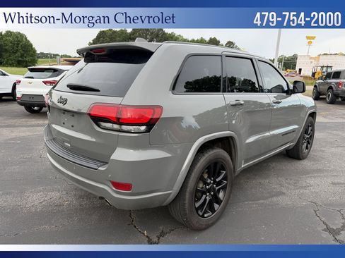 Used 2020 Jeep Grand Cherokee Altitude RWD image 5