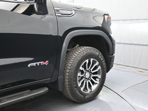 Used 2023 GMC Sierra 1500 AT4 w/ Technology Package AWD/4WD image 49