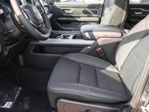 New 2026 RAM 1500 Big Horn AWD/4WD image 4