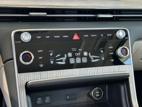 New 2025 Genesis GV80 3.5T Prestige image 25