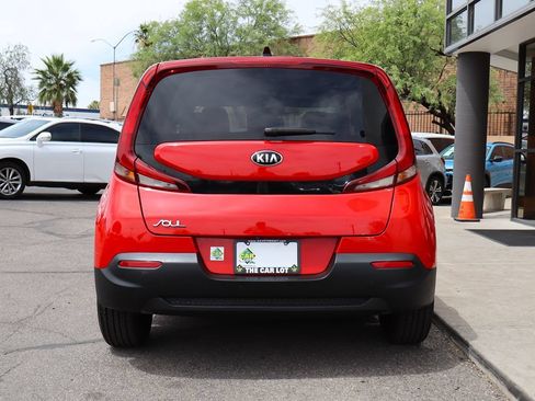 Used 2020 Kia Soul LX FWD image 11