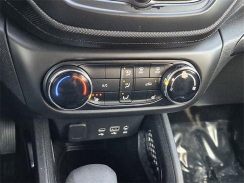 Used 2023 Chevrolet TrailBlazer LT image 37