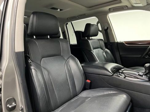 Used 2016 Lexus LX 570 4WD w/ Luxury Package image 60