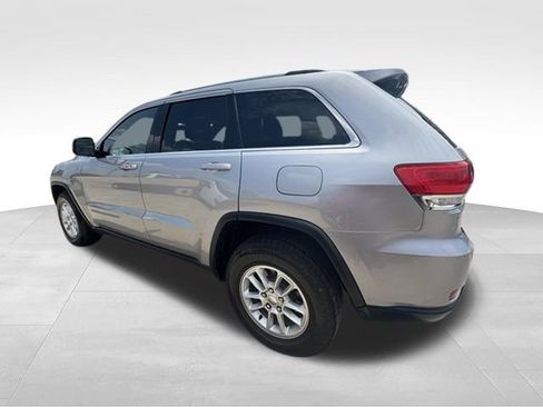 Used 2018 Jeep Grand Cherokee Laredo AWD/4WD image 5