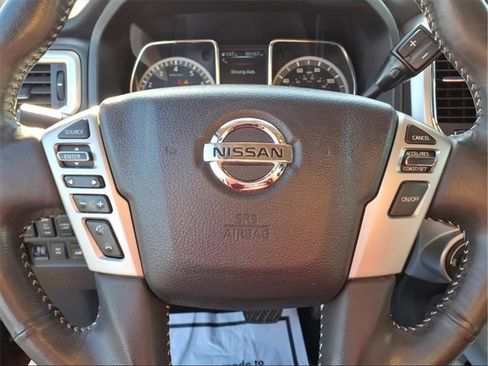 Used 2018 Nissan Titan PRO-4X image 16