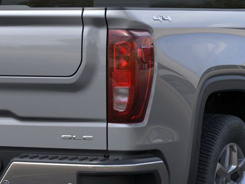 New 2026 GMC Sierra 1500 SLE image 12