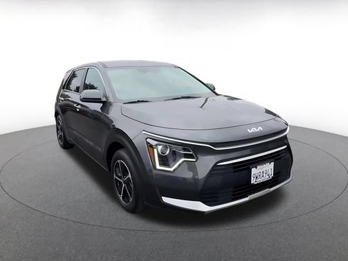 Used 2026 Kia Niro LX FWD image 3