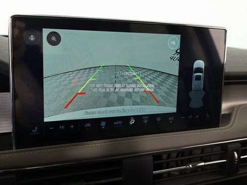 New 2026 Lincoln Corsair Premiere image 6