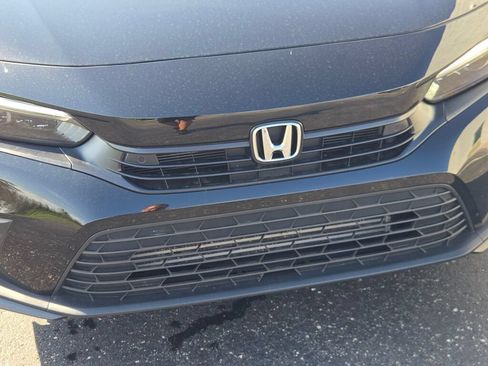 Used 2024 Honda Civic Touring image 5
