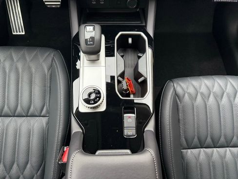 New 2026 Mitsubishi Outlander SEL AWD/4WD image 17