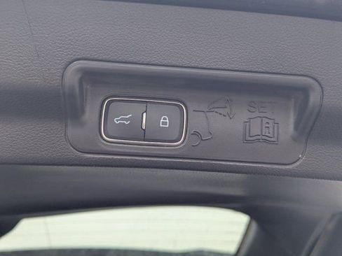 Used 2025 Ford Explorer ST-Line w/ ST-Line Street Pack image 31