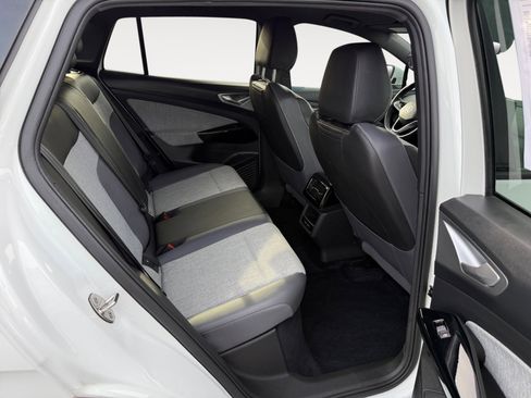 Certified 2023 Volkswagen ID.4 2WD image 18