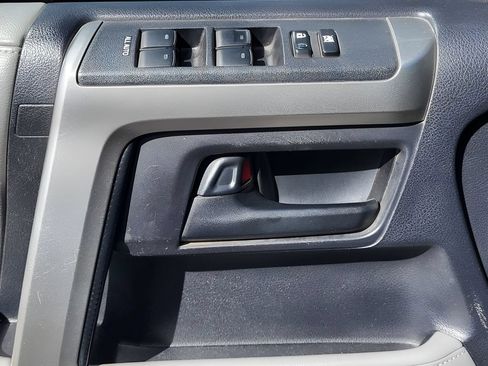 Used 2013 Toyota 4Runner SR5 RWD image 16