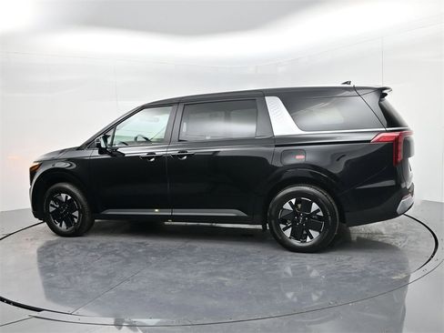 New 2026 Kia Carnival LXS image 5