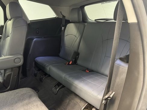 Used 2019 Buick Enclave Premium image 30