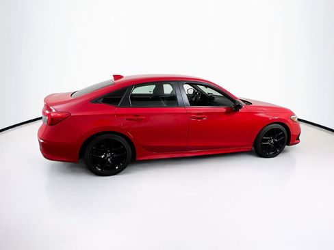 Used 2022 Honda Civic Sport image 4