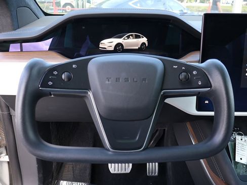 Used 2022 Tesla Model X AWD/4WD image 40
