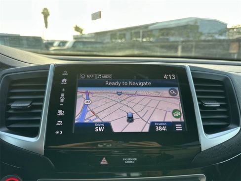 Used 2018 Honda Pilot Touring image 26