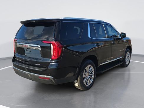 Used 2022 GMC Yukon SLT w/ SLT Premium Package image 4
