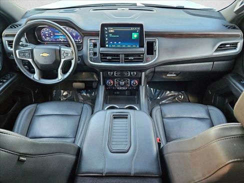 Used 2024 Chevrolet Suburban LT image 17