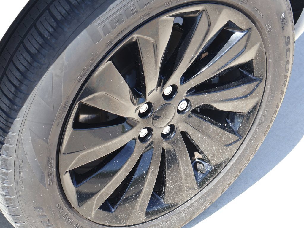 Used 2022 Land Rover Discovery Sport S R-Dynamic AWD/4WD image 43