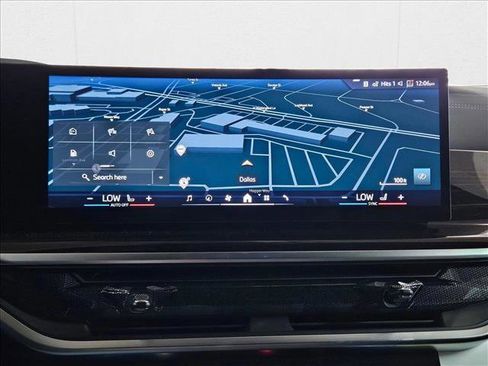 Used 2026 BMW X5 xDrive50e w/ Premium Package image 12