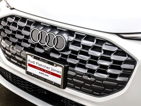 New 2025 Audi Q5 Premium image 13