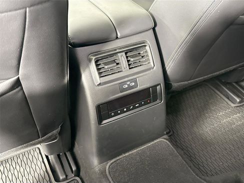 Certified 2024 MAZDA CX-90 3.3 Turbo w/ Preferred Plus image 36