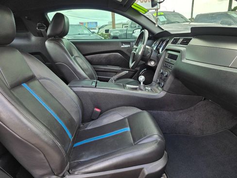 Used 2011 Ford Mustang GT Premium w/ 401A Rapid Spec Order Code RWD image 12
