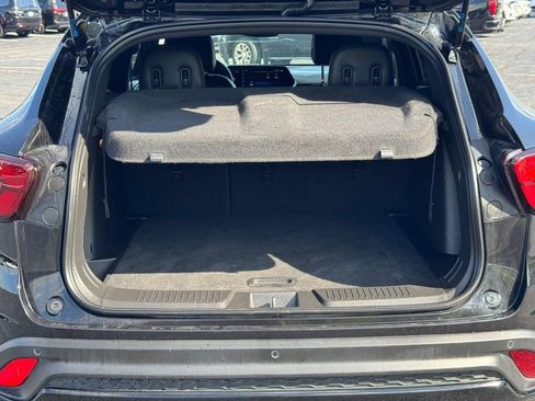 Used 2025 Chevrolet Trax RS w/ Driver Confidence Package FWD image 4